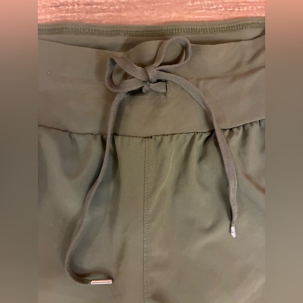 Women’s Calia medium Olive Green Jogger Pants - Picture 2 of 5